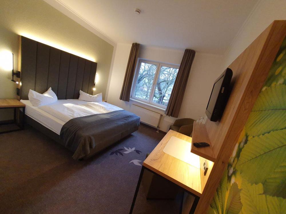 Gasthaus & Hotel Gruenhof Frankfurt  ภายนอก รูปภาพ
