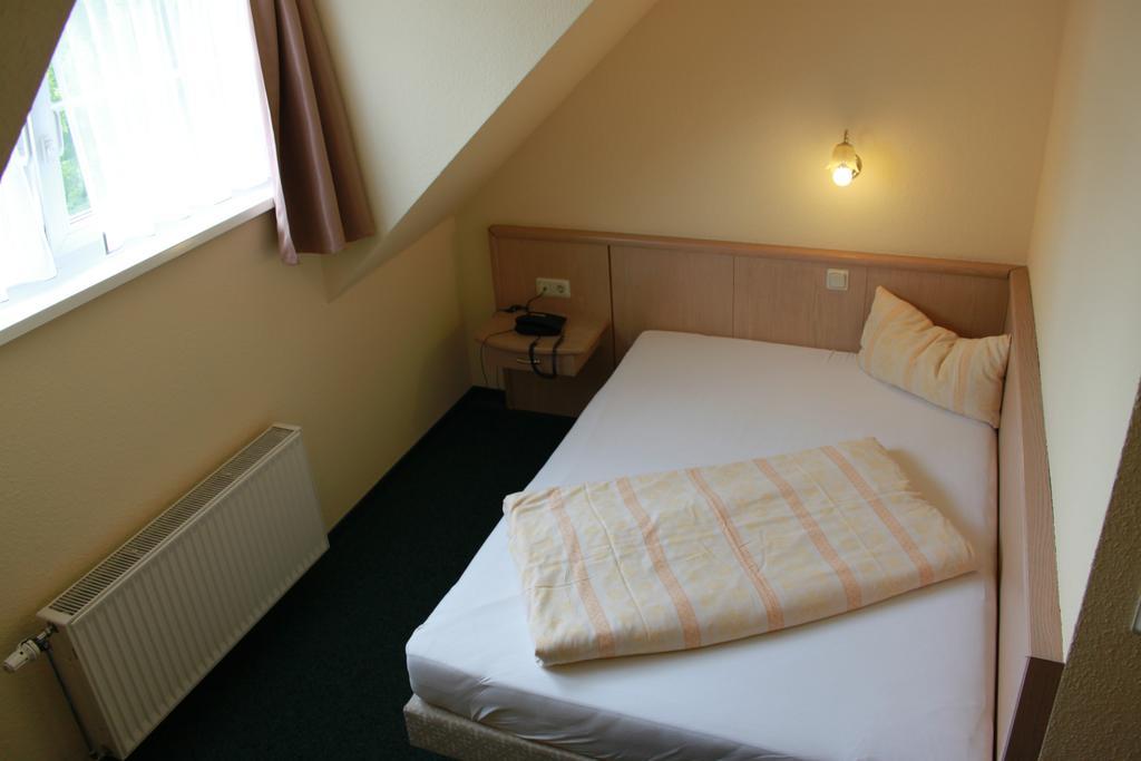 Gasthaus & Hotel Gruenhof Frankfurt  ห้อง รูปภาพ