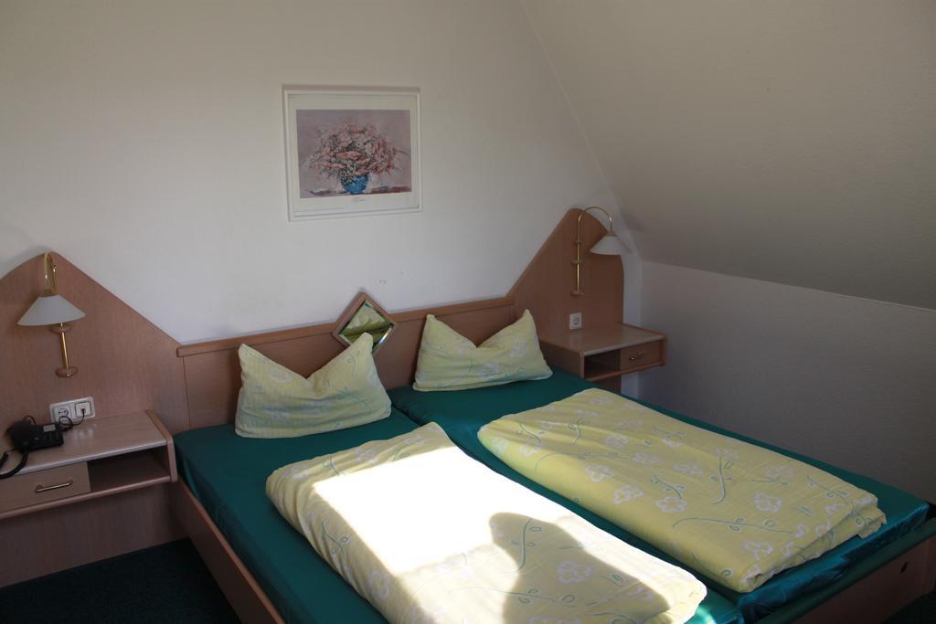 Gasthaus & Hotel Gruenhof Frankfurt  ห้อง รูปภาพ